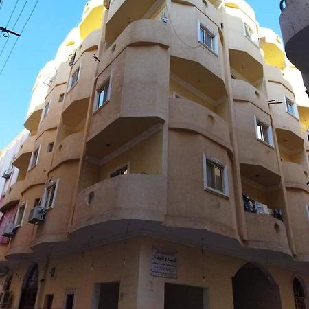 App12 - Rawda - Enjoy The Privacy Of Staying In A Quiet Apartment With Free Wi-Fi As Your Complete Second Home In The Heart Of Hurghada Exteriör bild